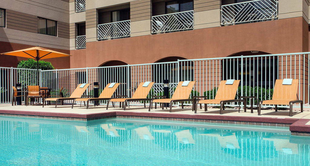 Courtyard By Marriott Old Town