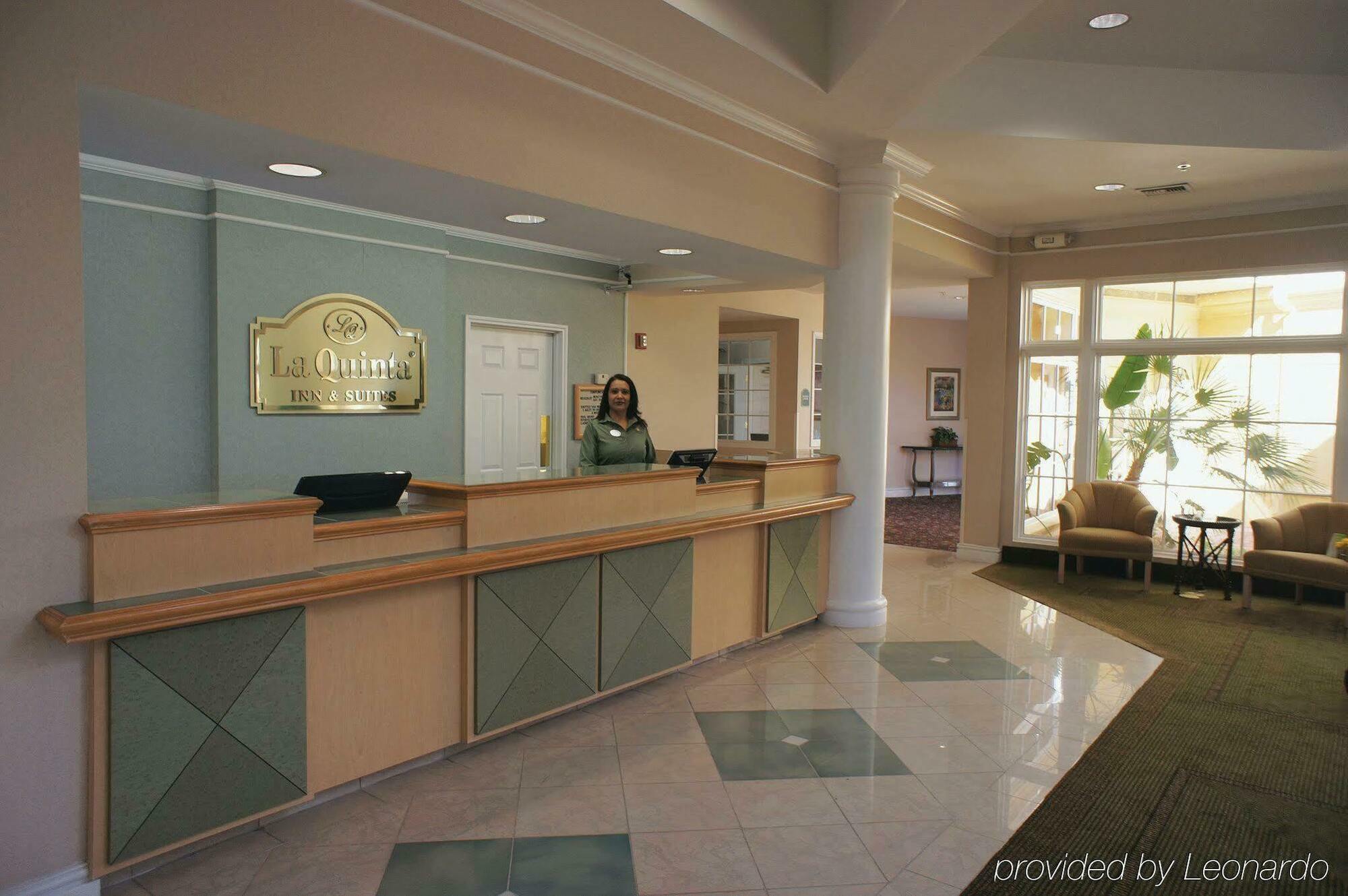 La Quinta By Wyndham Phoenix Hotel
