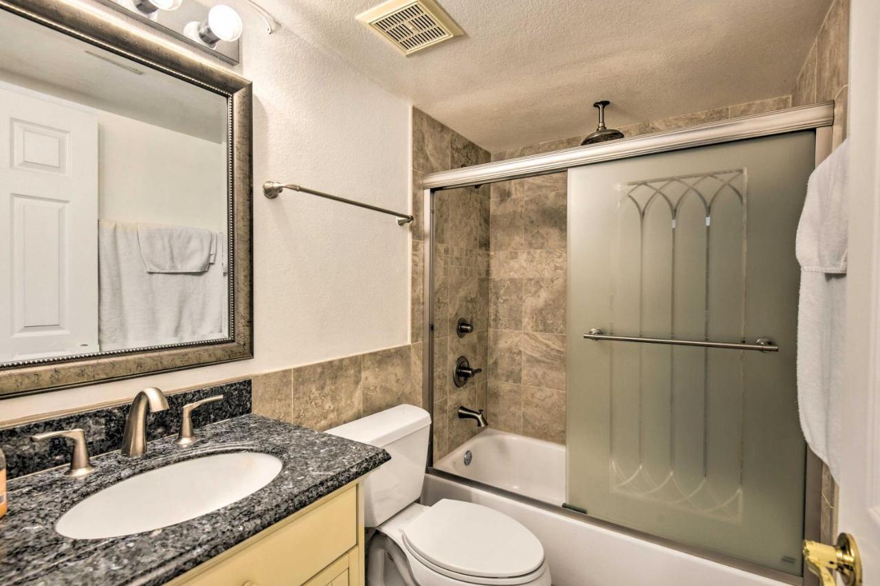 With Pool Access Hike, Swim And Shop Apartment *