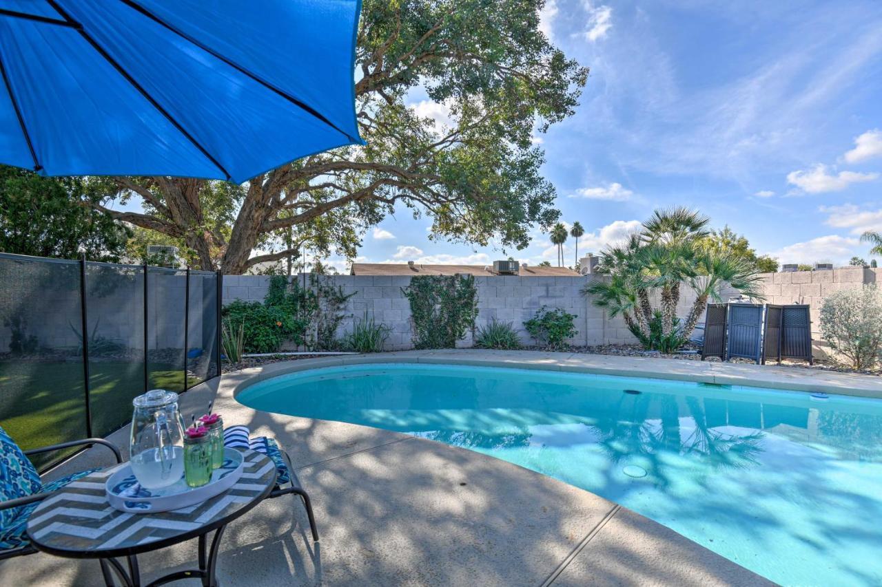 With Pool, Yard, Hammock And Fire Pit! *