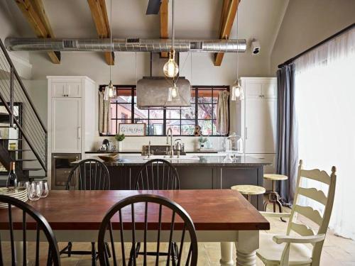 Bespoke Inn