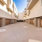 Miller Square 1009
