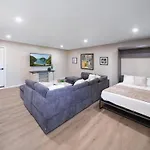 Blue Tides Getaway - Private Pool & Fire Pit
