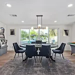 Viva Las Scottsdale By Scottsdale Beach Club - New