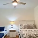 Heated Pool, King Beds, Bbq, Sleeps 10