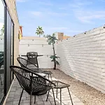 Andravida Of Old Town By Paseohomesaz - Shared Heated Pool/Spa