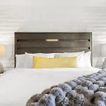 Andravida Of Old Town By Paseohomesaz - Shared Heated Pool/Spa