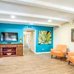 Tranquil Oasis Near Old Town, Hot Tub, Mountain Views