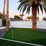 Desert Rose-Hot Tub-Pool Heat Avail-Fire Pit-Golf!