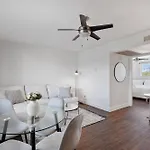 Cozy Scottsdale Studio - King Bed, Pool, & Parking
