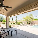 Oasis Escape With Hot Tub And Pool