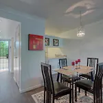Exquisite 2Br Condo W Pool Near Old Town
