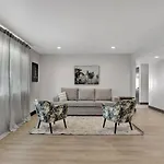 Scottsdale Private Modern Escape Luxury & Games