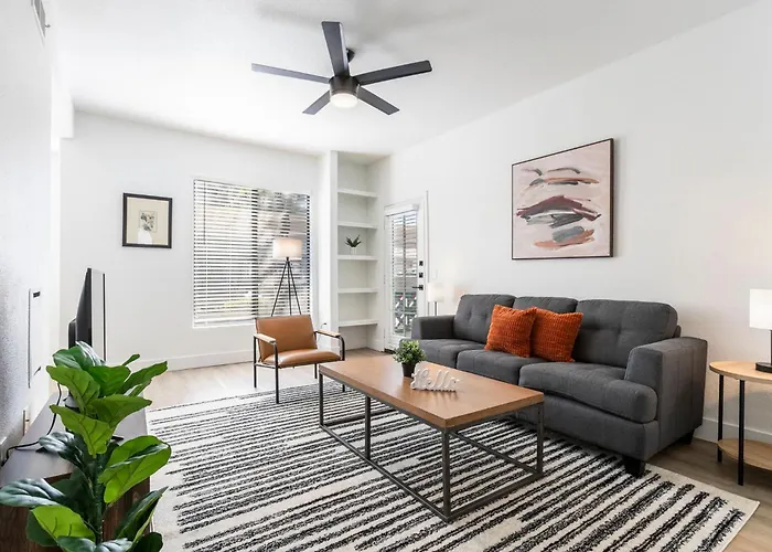 2Br Cozysuites At Kierland Commons With Pool #04