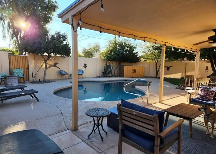 Heated Pool, King Beds, Bbq, Sleeps 10