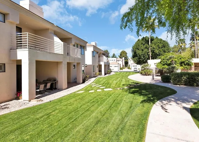 Pool-Side, 1St Flr, Lake Subd-Trail, Walk 2 Dining