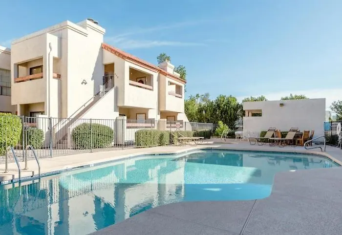 Vibrant 1Br Condo Wpatio, Pool, & Parking