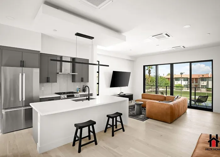 Townhome, Private Roof Terrace, Office, Garage
