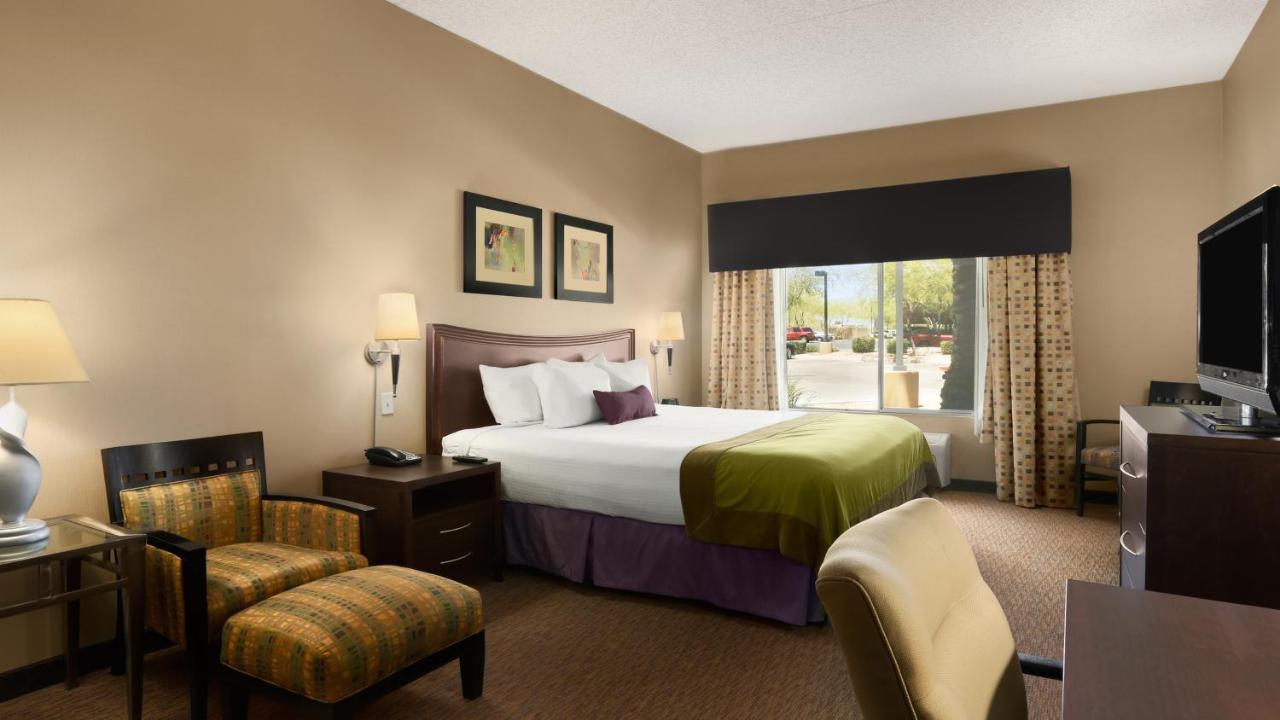 North- Airpark By Ihg Hotel
