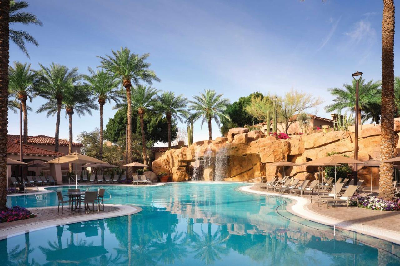 Sheraton Desert Oasis Villas, Resort