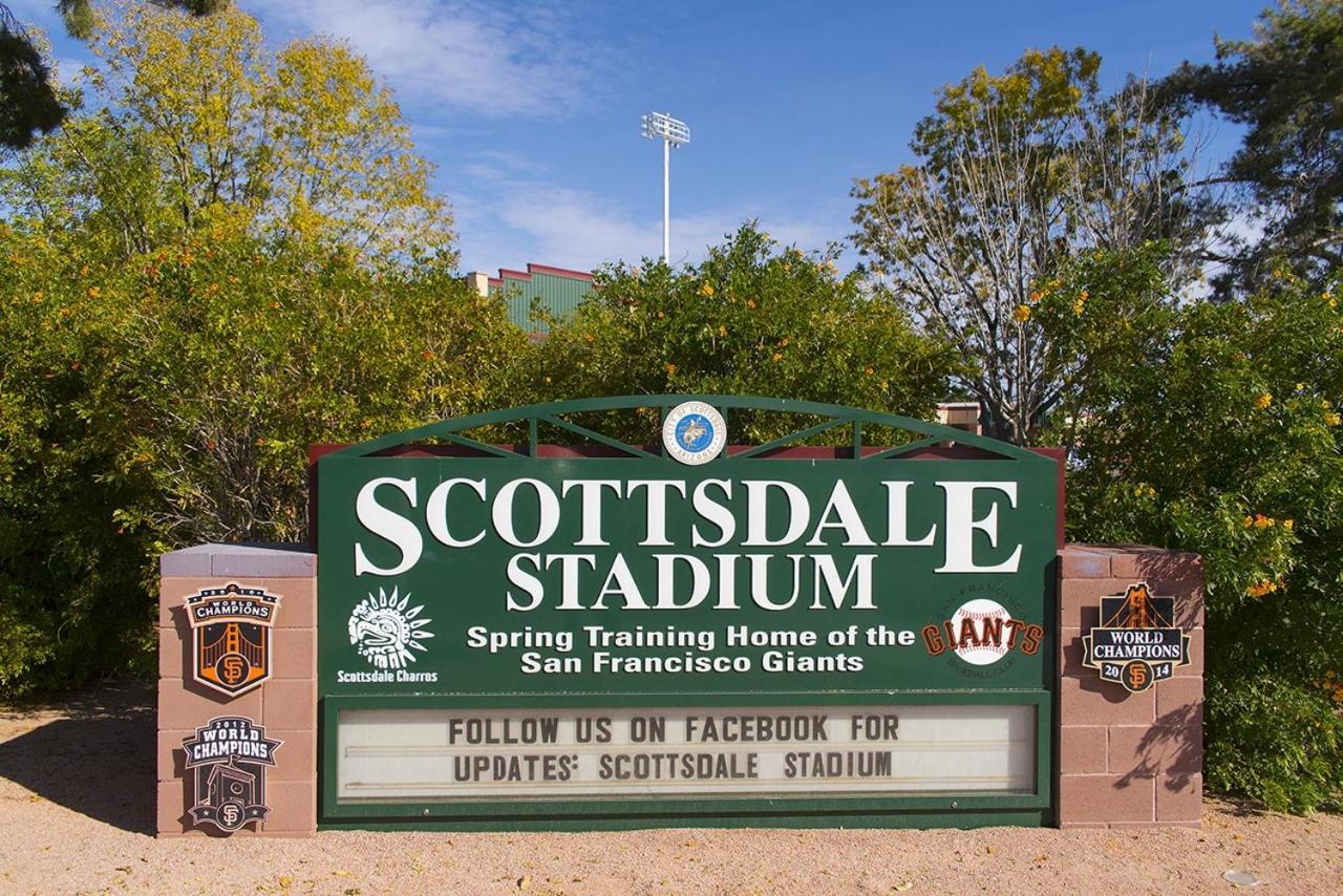 Apartment Scottsdale's Premium Short Term Getaway, Fully Furnished 1 Bedroom Homes, Free Golf, Cable, Utilities, Wi-fi, Parking, Pool, And Bike Trails- Unit 231 Apts Scottsdale