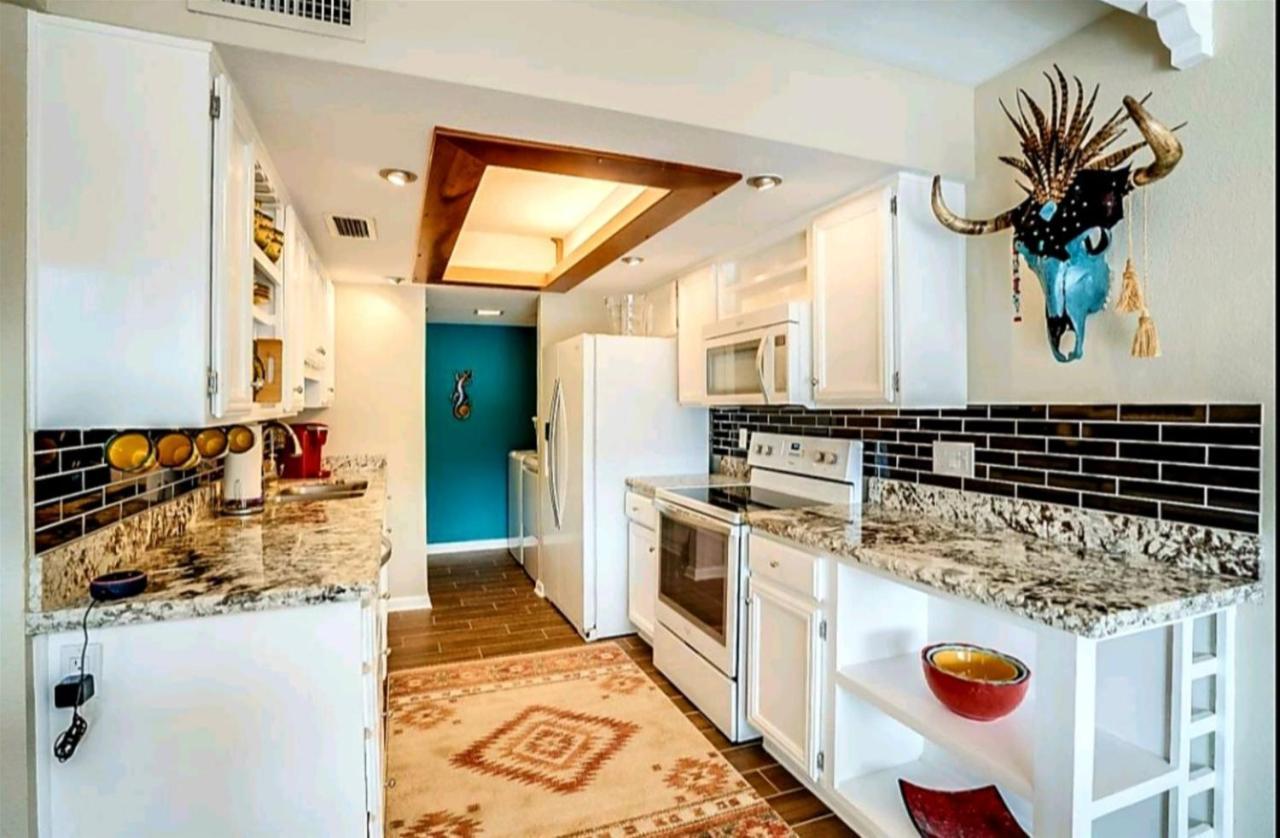 Tranquil Oasis Near Old Town, Hot Tub, Mountain Views Holiday home Scottsdale