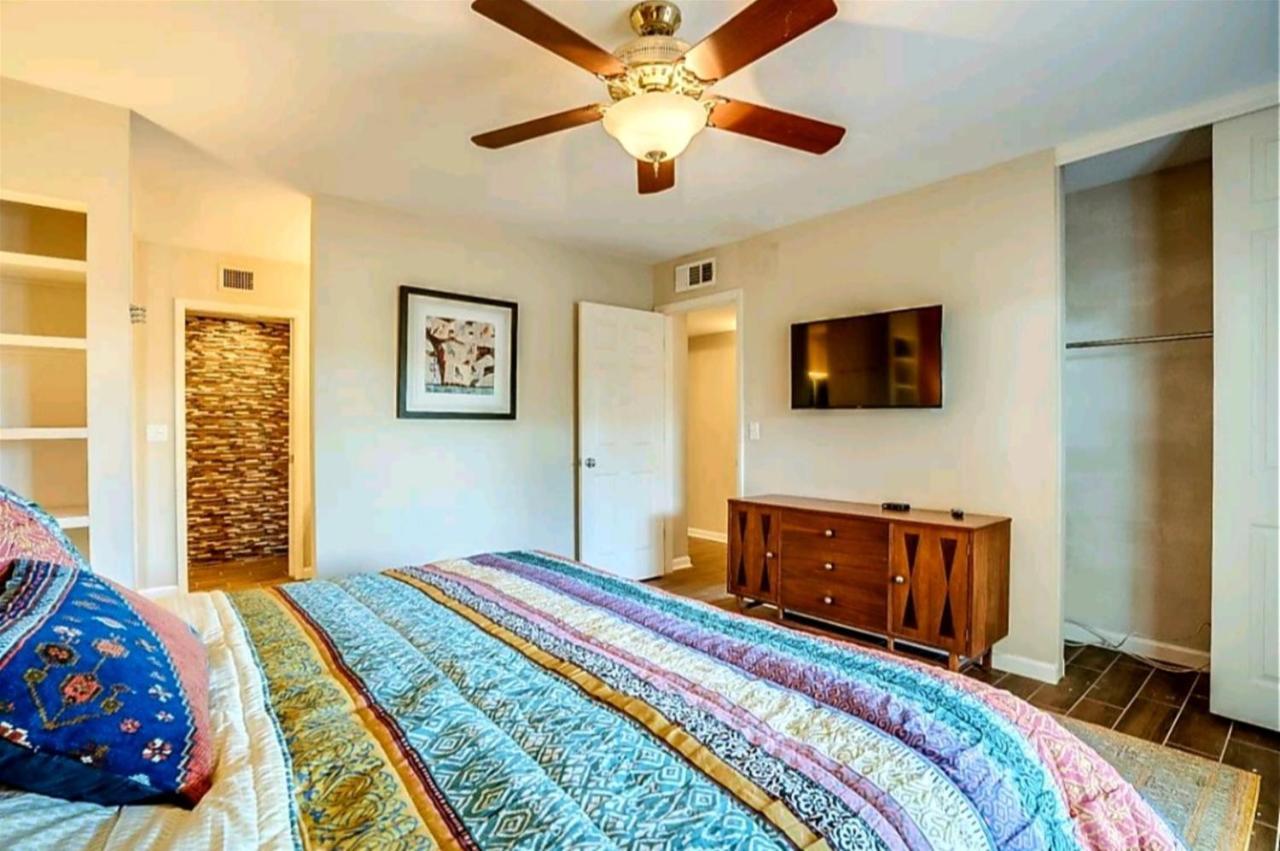 Holiday home Tranquil Oasis Near Old Town, Hot Tub, Mountain Views Scottsdale