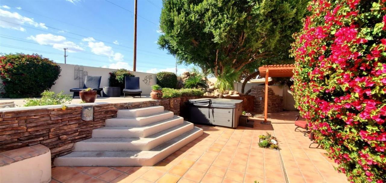 Holiday home Tranquil Oasis Near Old Town, Hot Tub, Mountain Views Scottsdale
