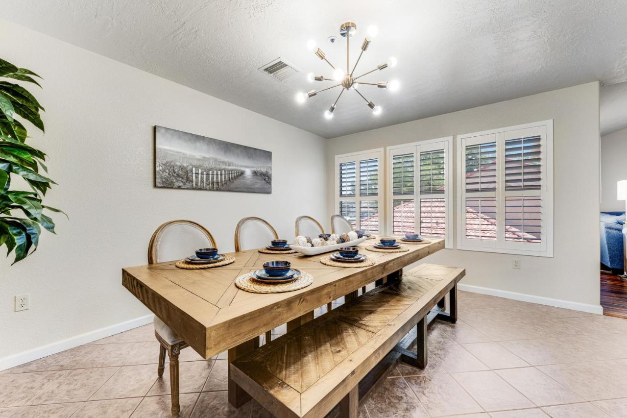 Poolside Getaway Holiday home Scottsdale