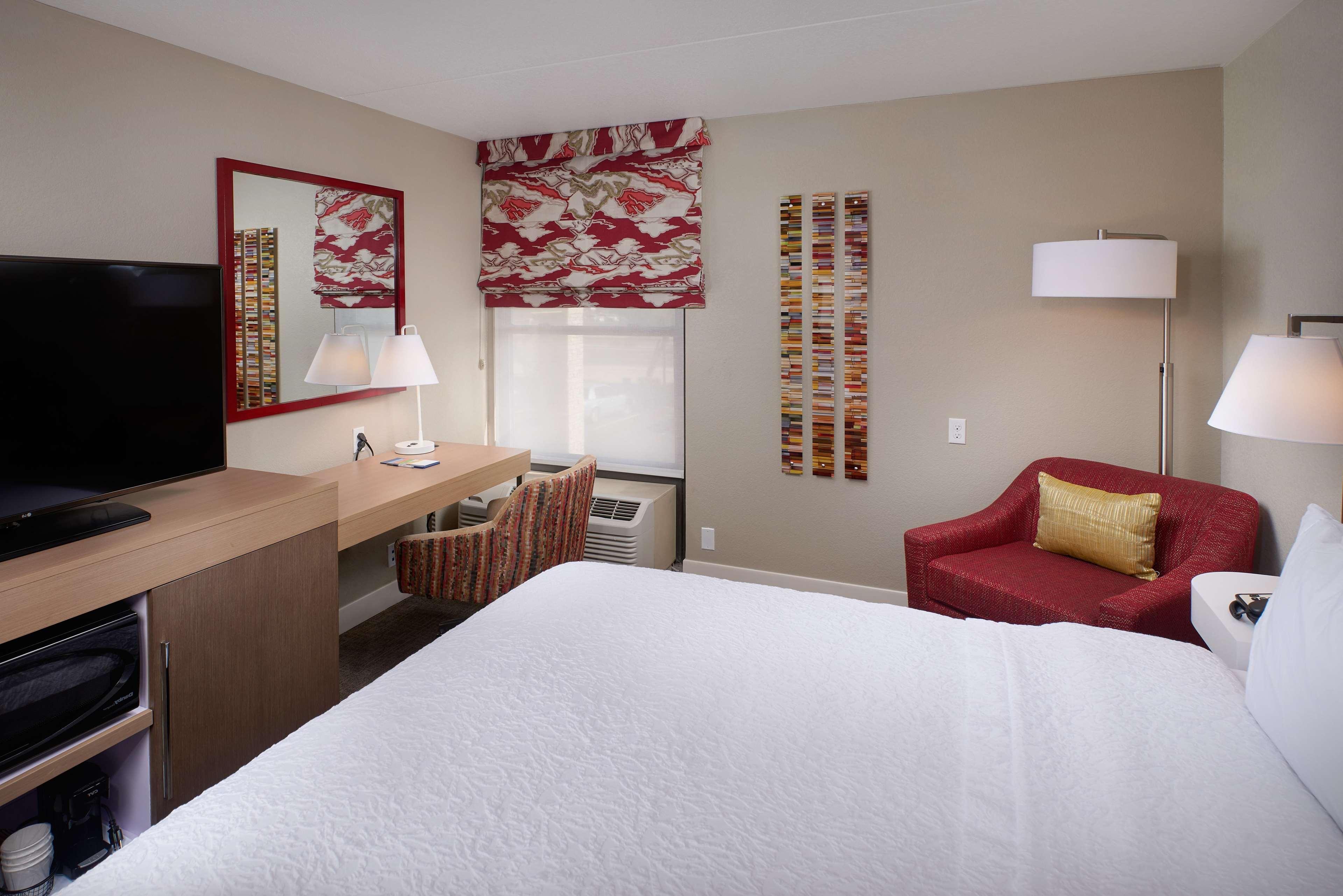 Hampton & On Shea Blvd Hotel Scottsdale