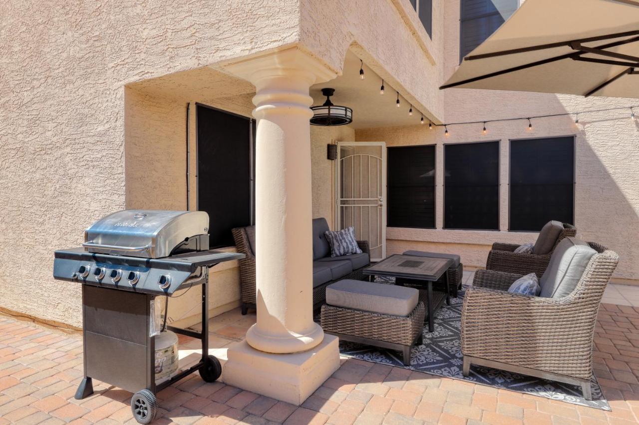 Poolside Getaway Holiday home *