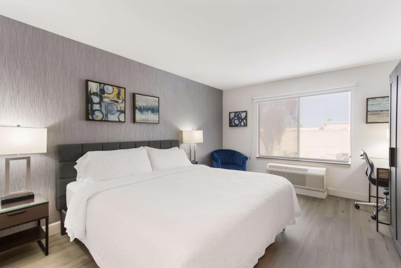 Hotel Revival