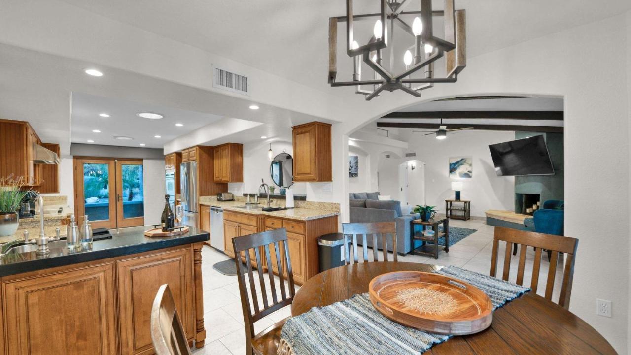 Gray Holiday home Scottsdale