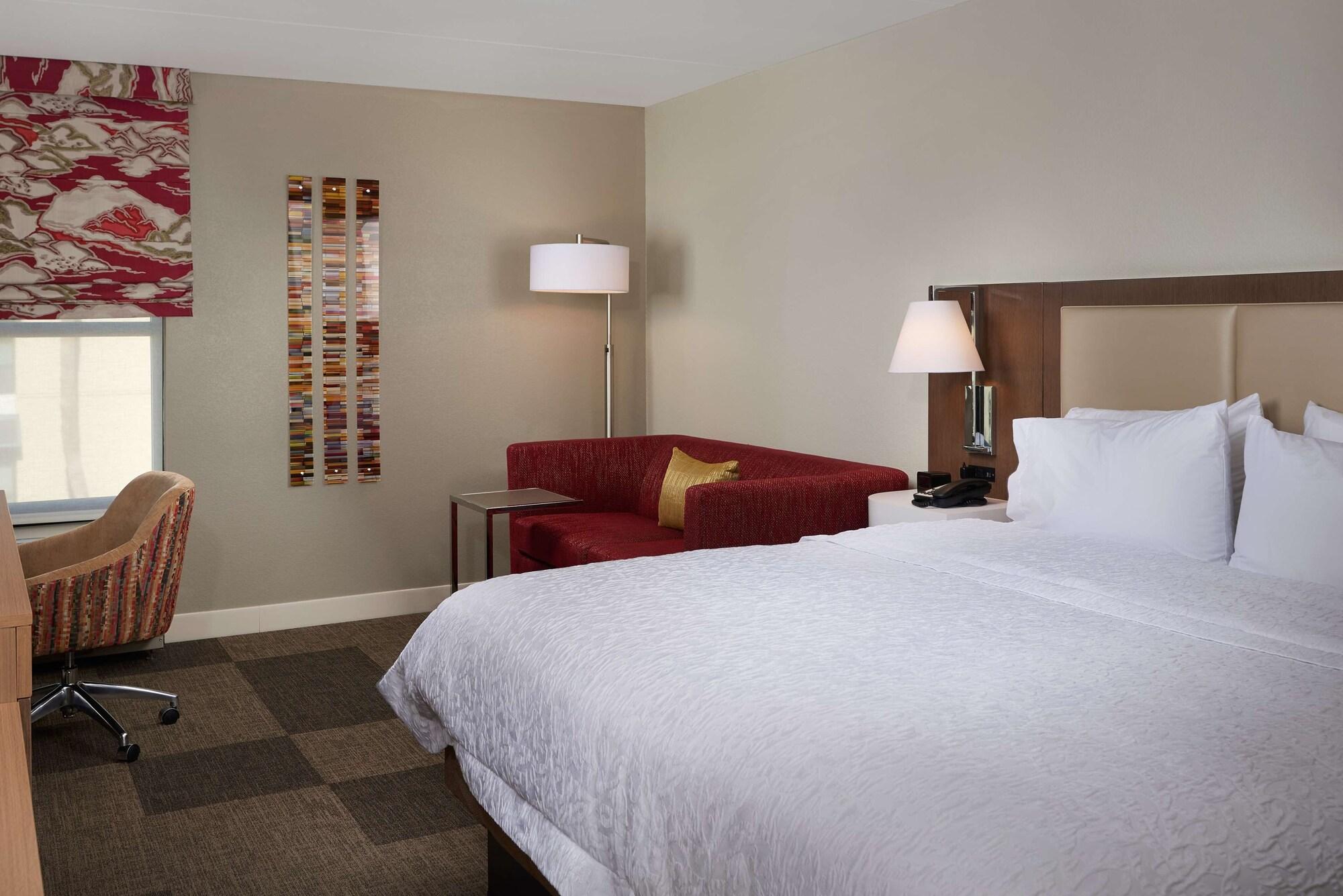 Hotel Hampton & On Shea Blvd 3*