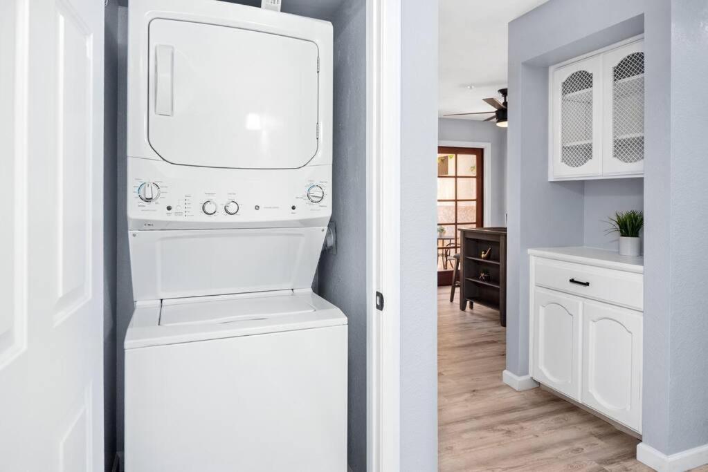 Cozy 1bd In Of Old Town Heated Hottub Holiday home *