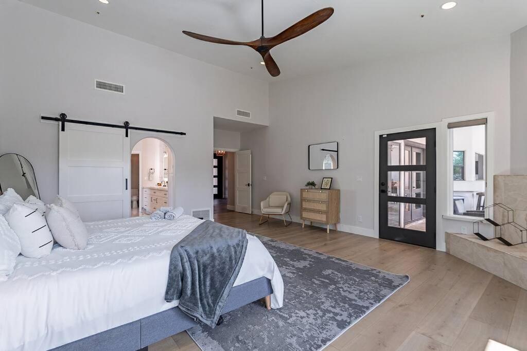 Apartment 7 Bed Heated Pool And Golf Scottsdale