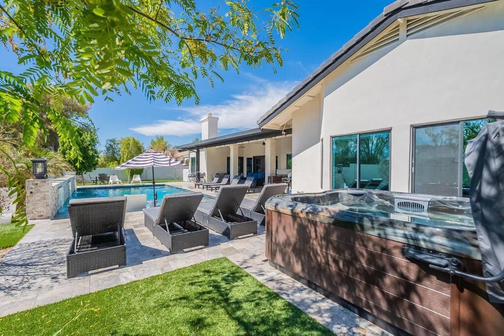 7 Bed Heated Pool And Golf Apartment