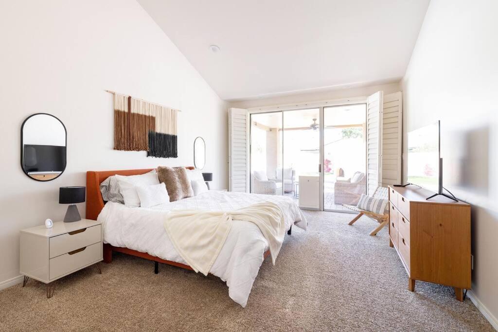 Apartment Stunning 5 Bed Luxury Oasis Heated Pool Hot Tub