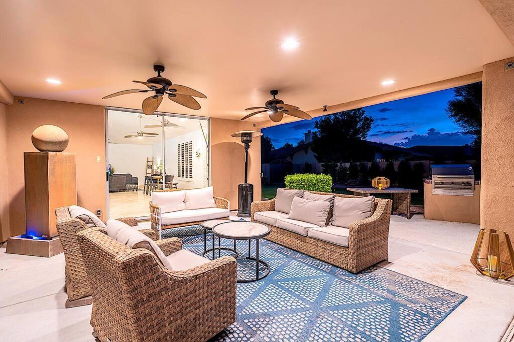 Apartment Stunning 5 Bed Luxury Oasis Heated Pool Hot Tub