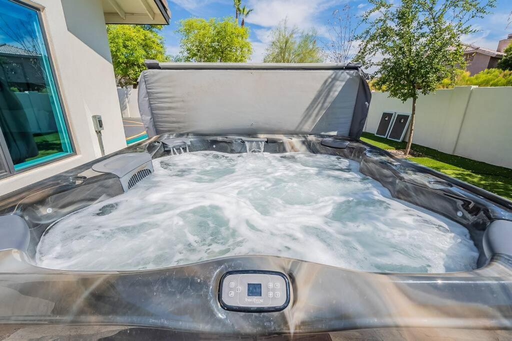 Apartment 7 Bed Heated Pool And Golf Scottsdale