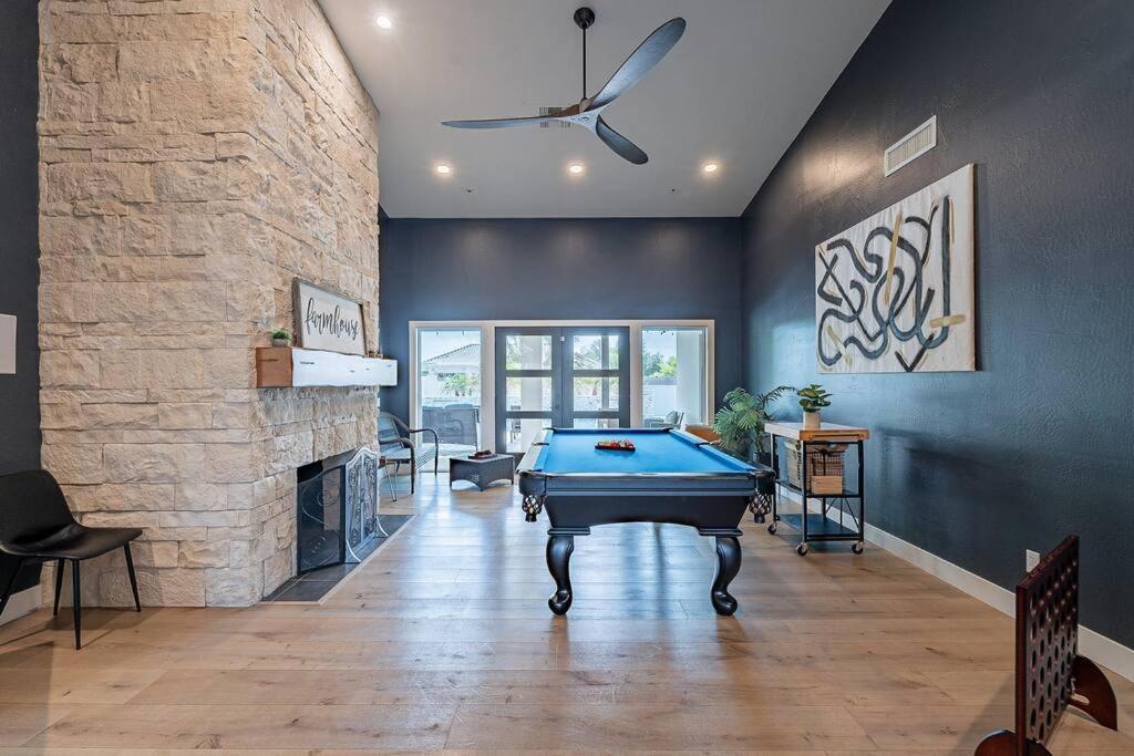 7 Bed Heated Pool And Golf Apartment Scottsdale