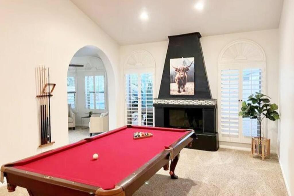 Apartment Stunning 5 Bed Luxury Oasis Heated Pool Hot Tub *