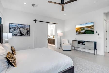 Sereno Canyon Holiday home