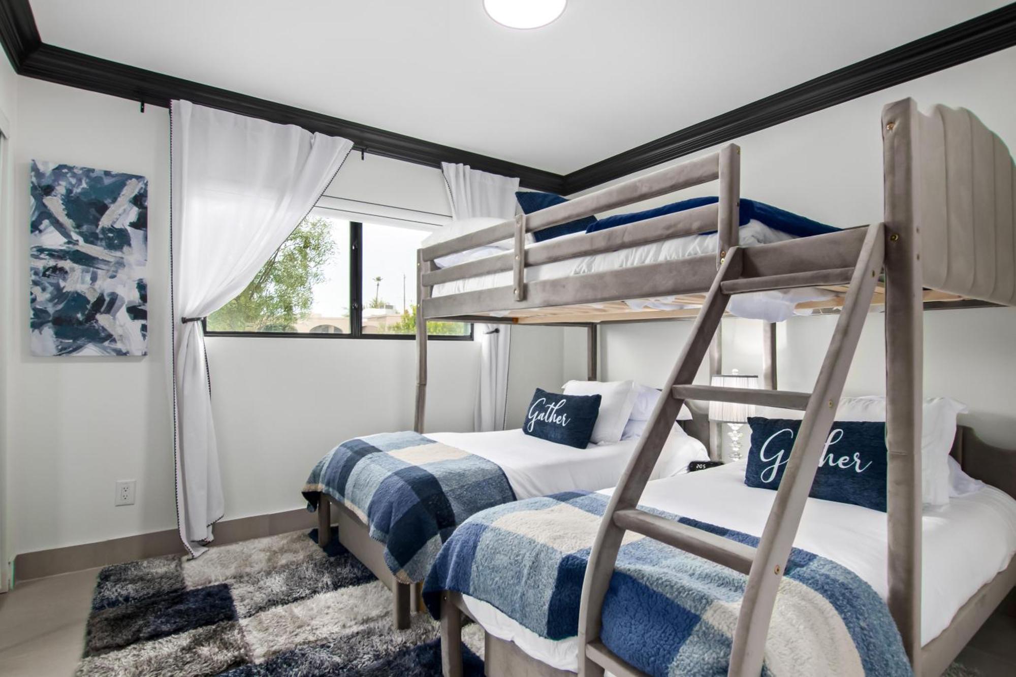 Modern Roose-private Pool-in Old Town *