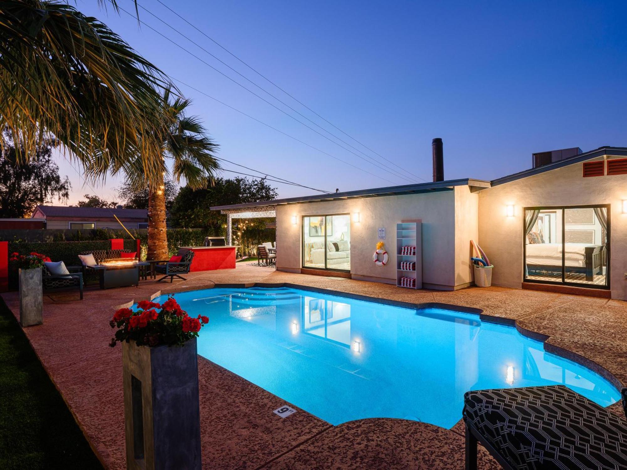 Modern Roose-private Pool-in Old Town Holiday home