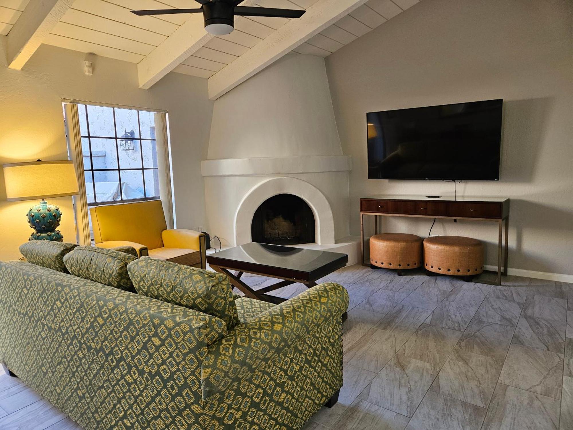 A Few Steps To Heated Pool, Tennis, Bike Trail *