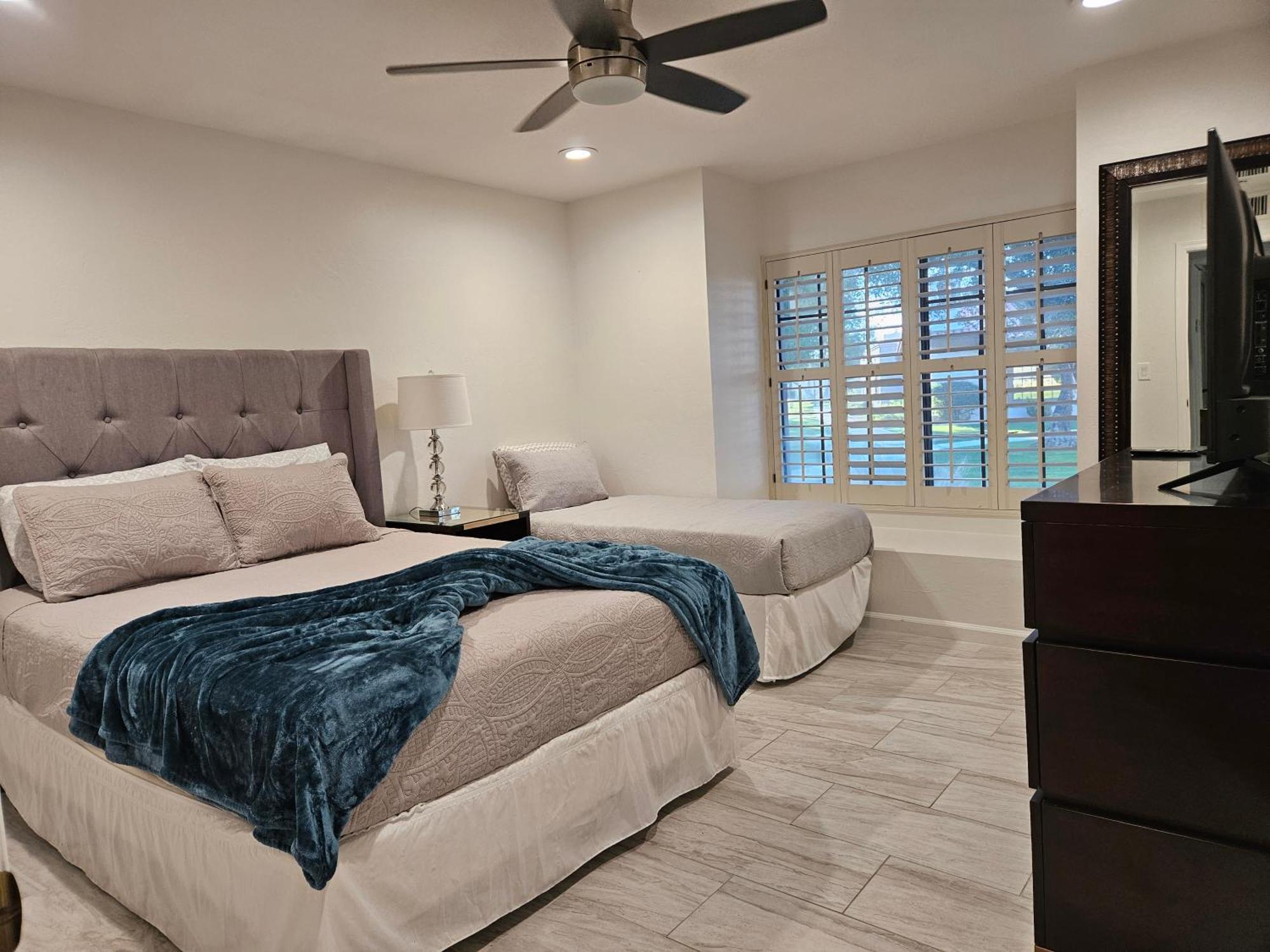 A Few Steps To Heated Pool, Tennis, Bike Trail Scottsdale