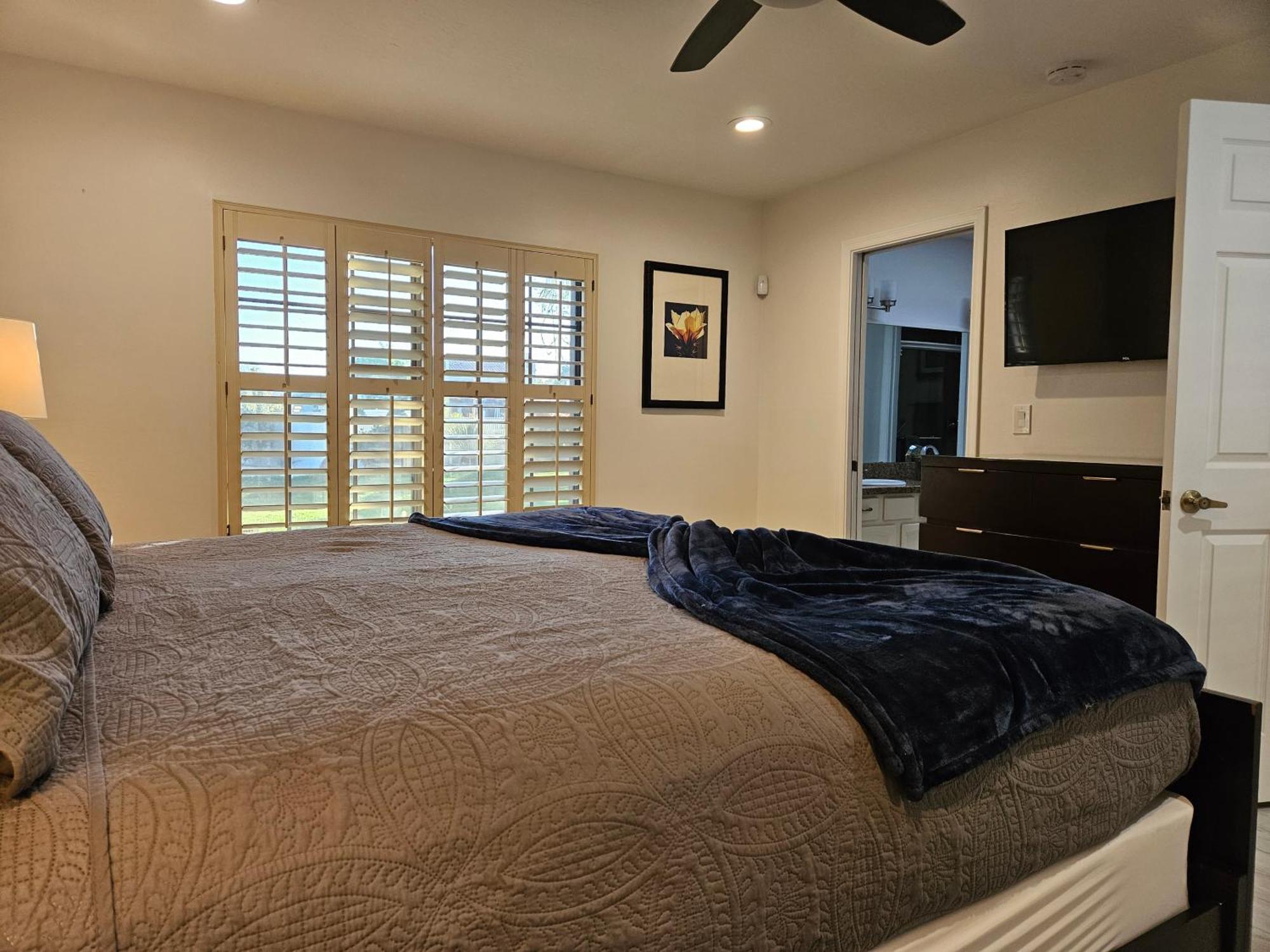 A Few Steps To Heated Pool, Tennis, Bike Trail *
