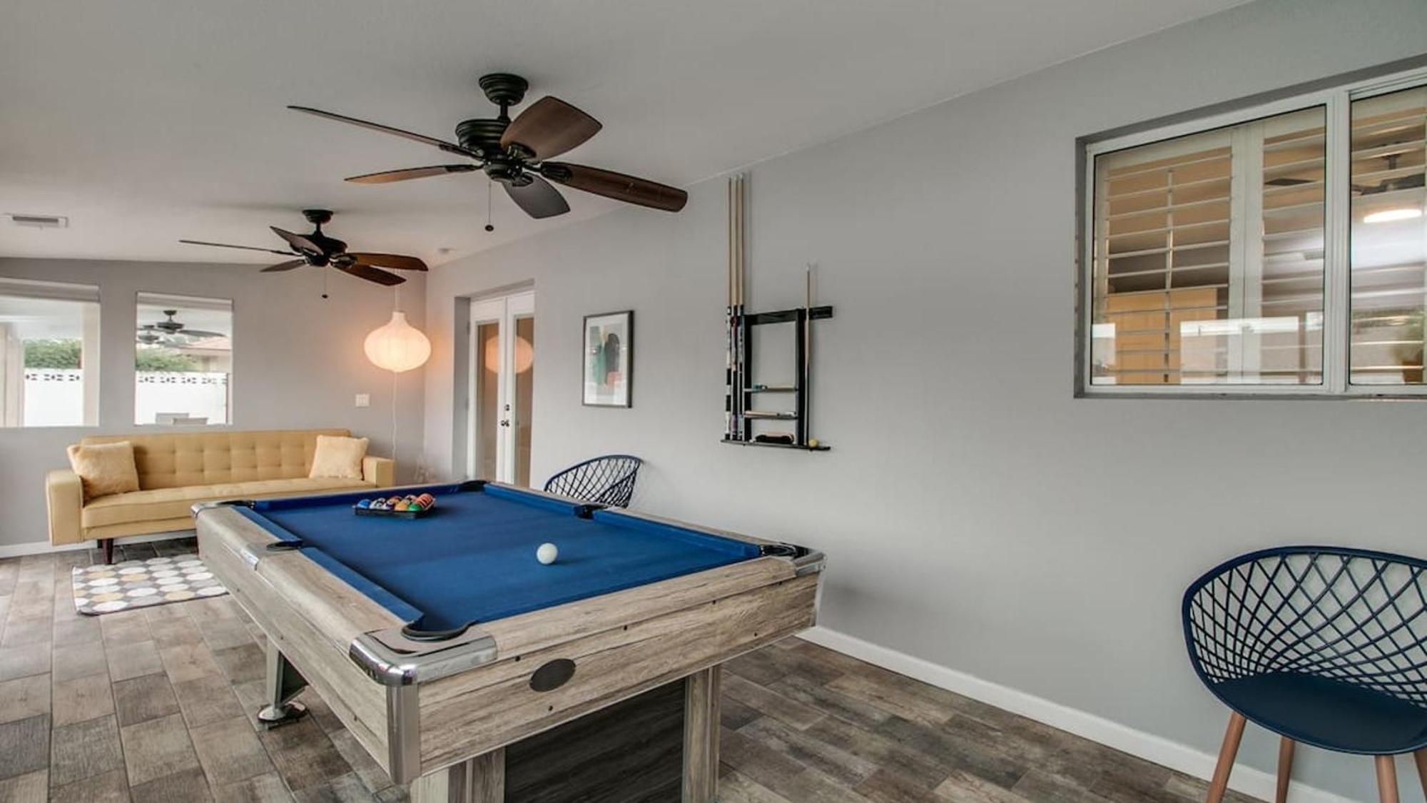 Modern Chic Old Town Wpool & Gym Holiday home Scottsdale