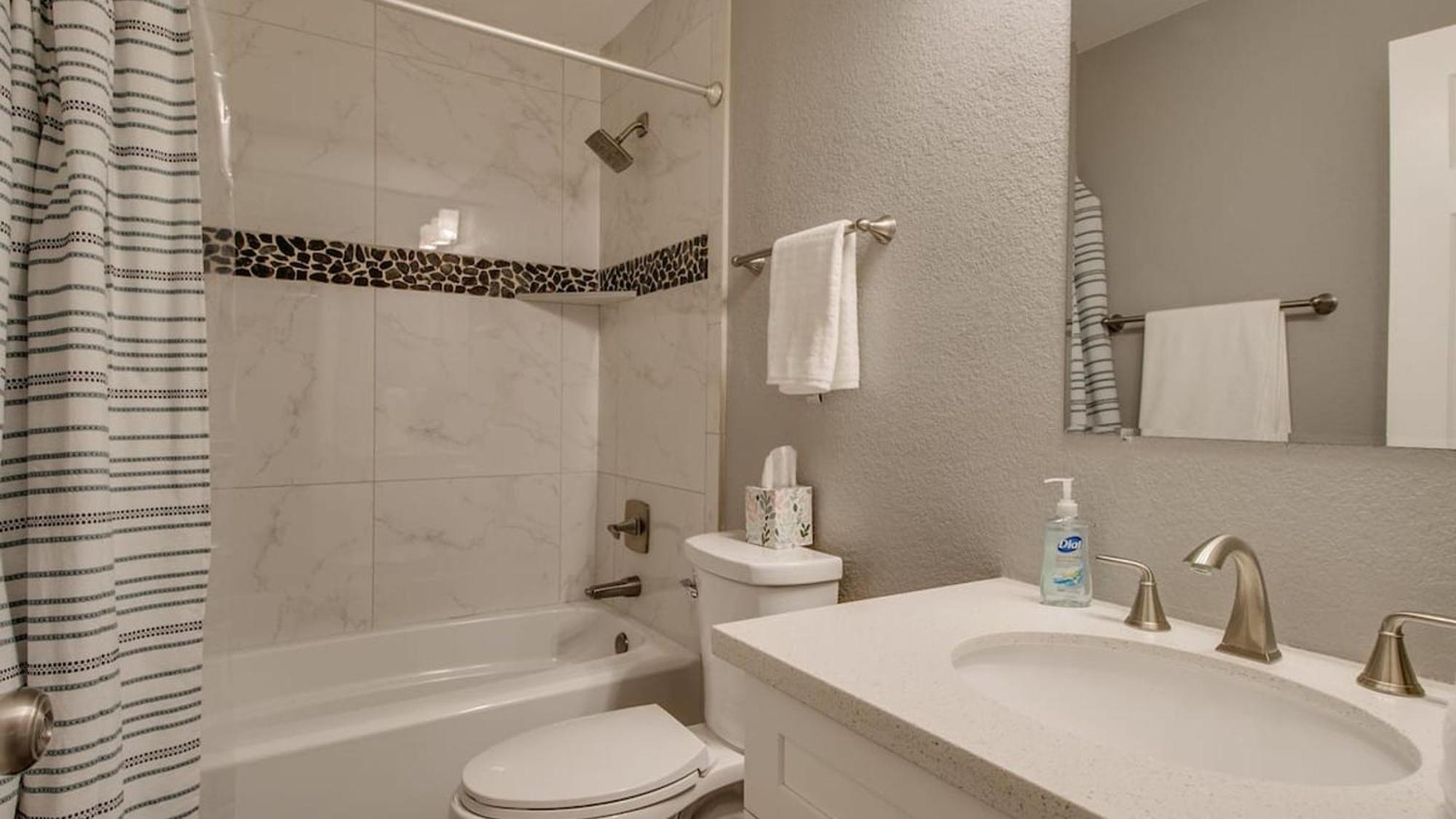 Modern Chic Old Town Wpool & Gym Scottsdale